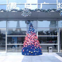 義烏市優圣日用百貨商行 專營圣誕裝飾用品，點亮節日氛圍